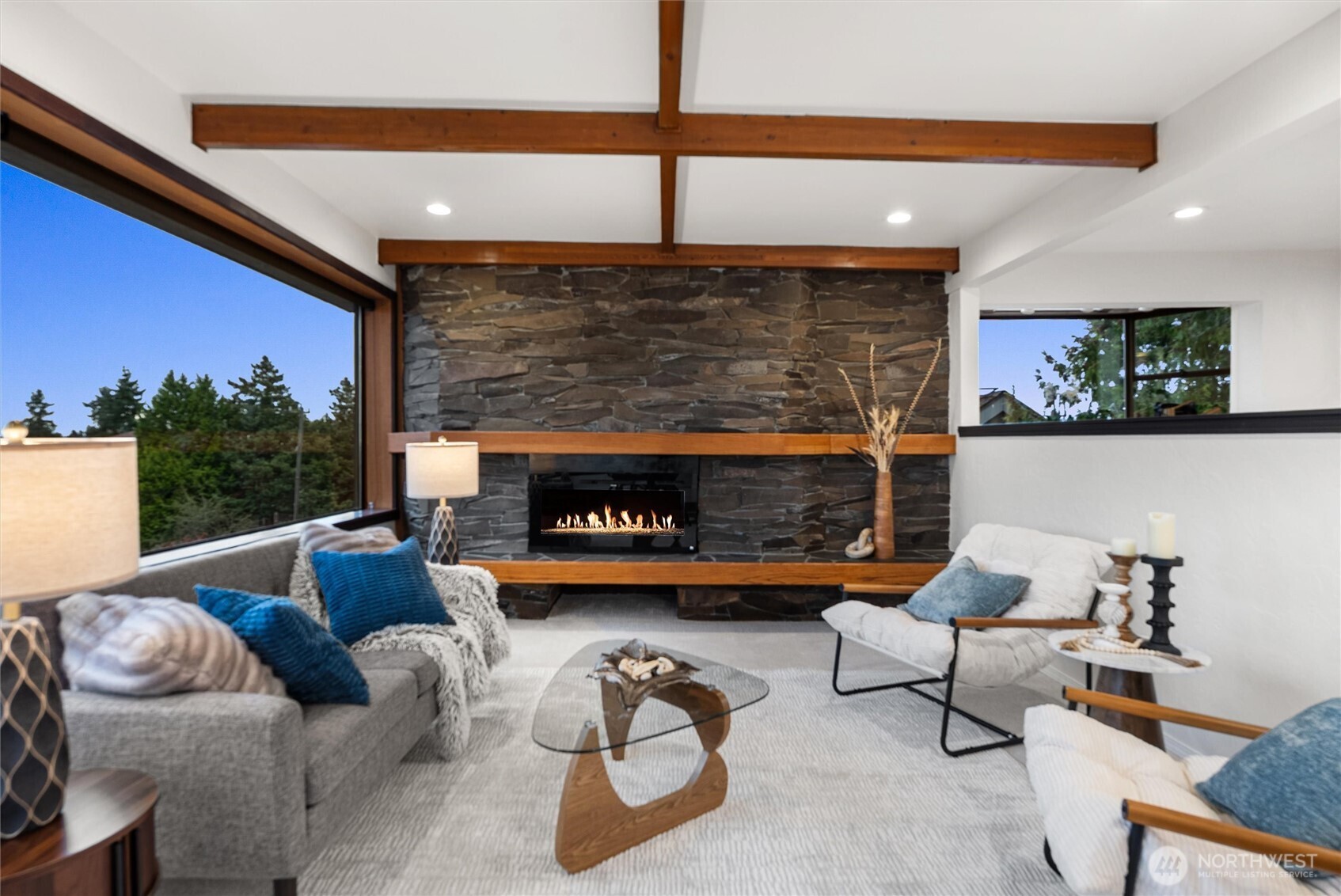 1627 California Avenue SW Unit: 4