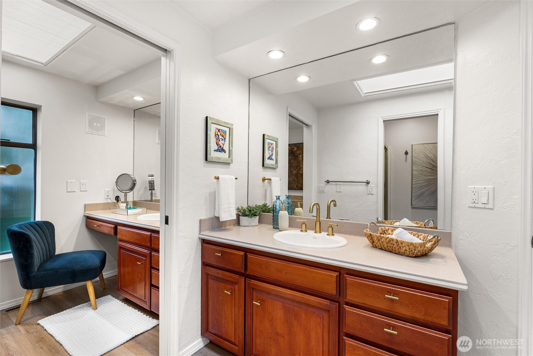 1627 California Avenue SW Unit: 4