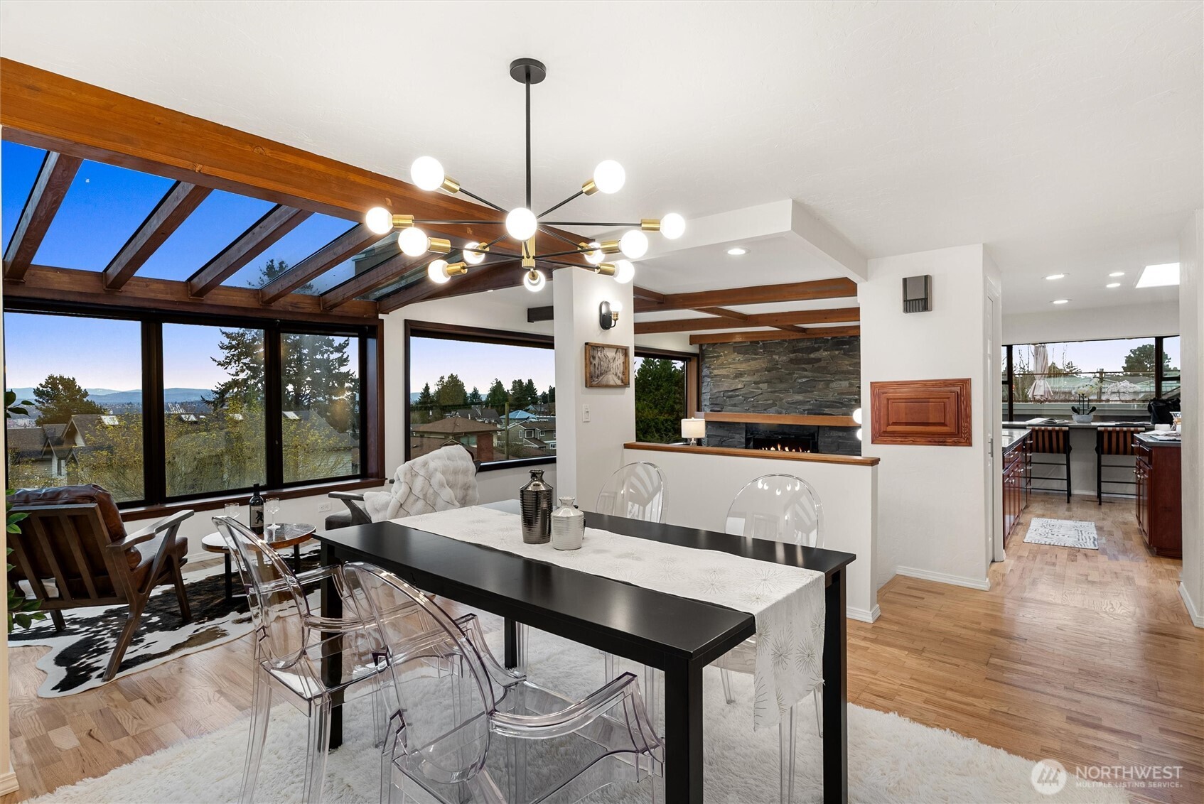 1627 California Avenue SW Unit: 4