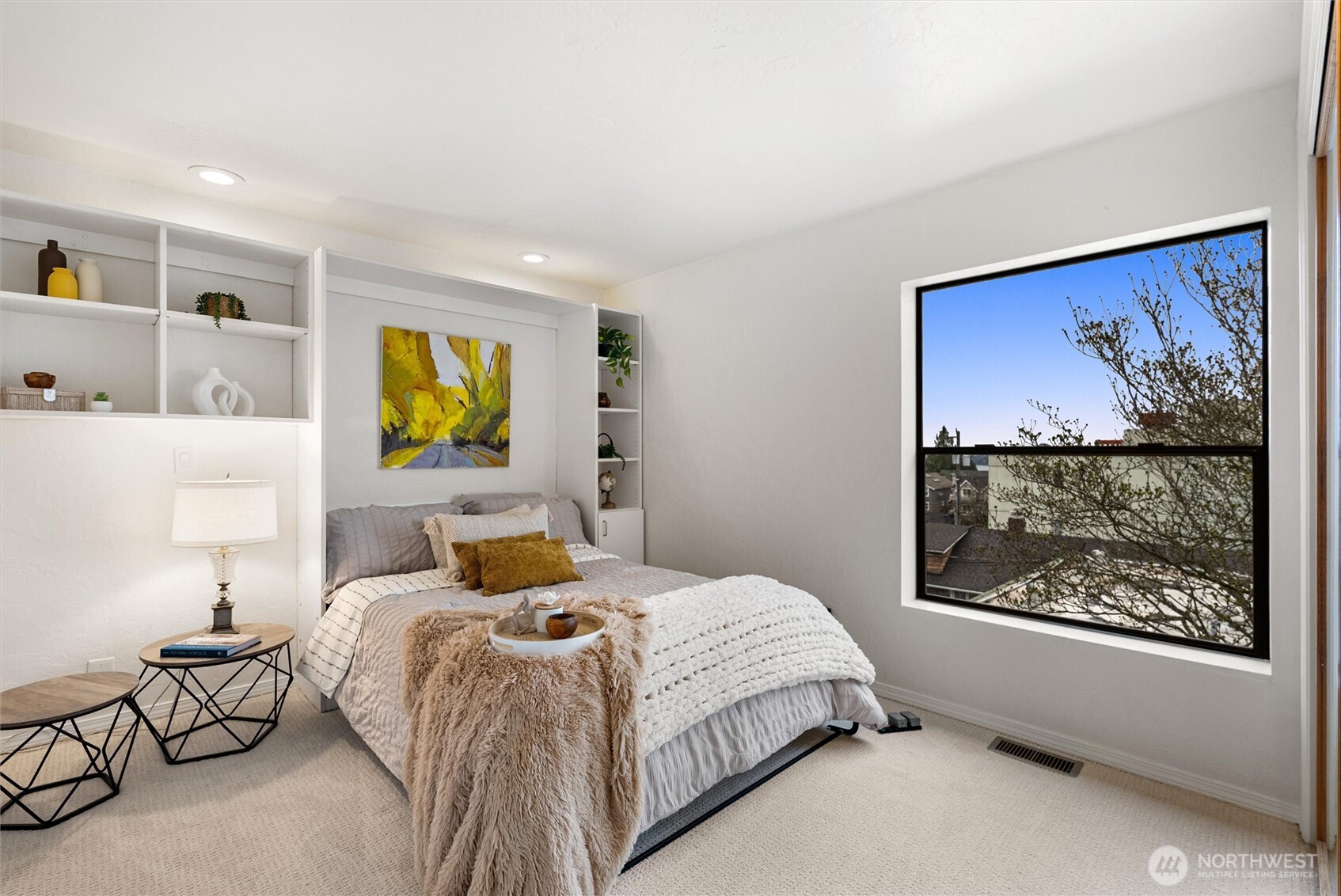 1627 California Avenue SW Unit: 4