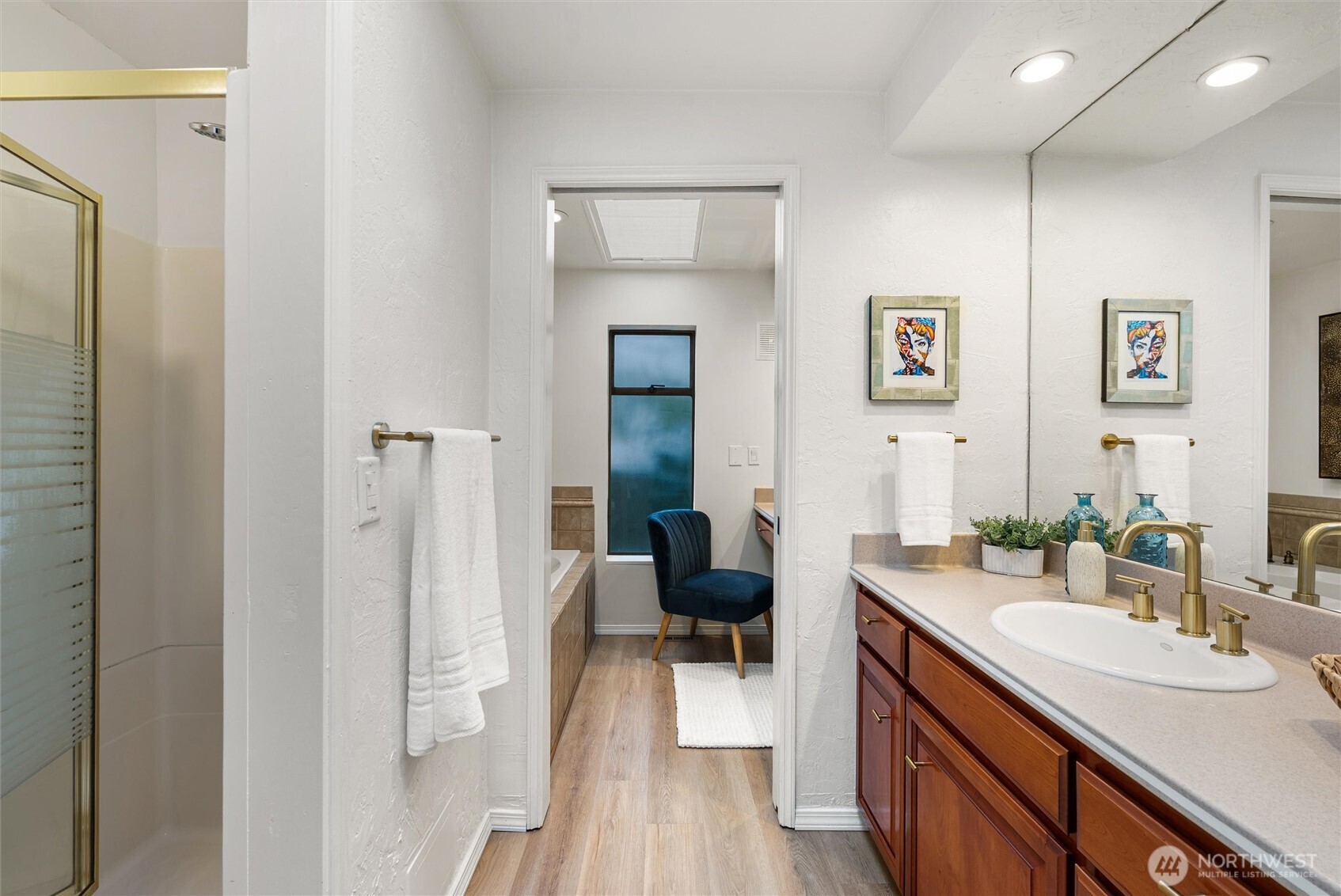 1627 California Avenue SW Unit: 4