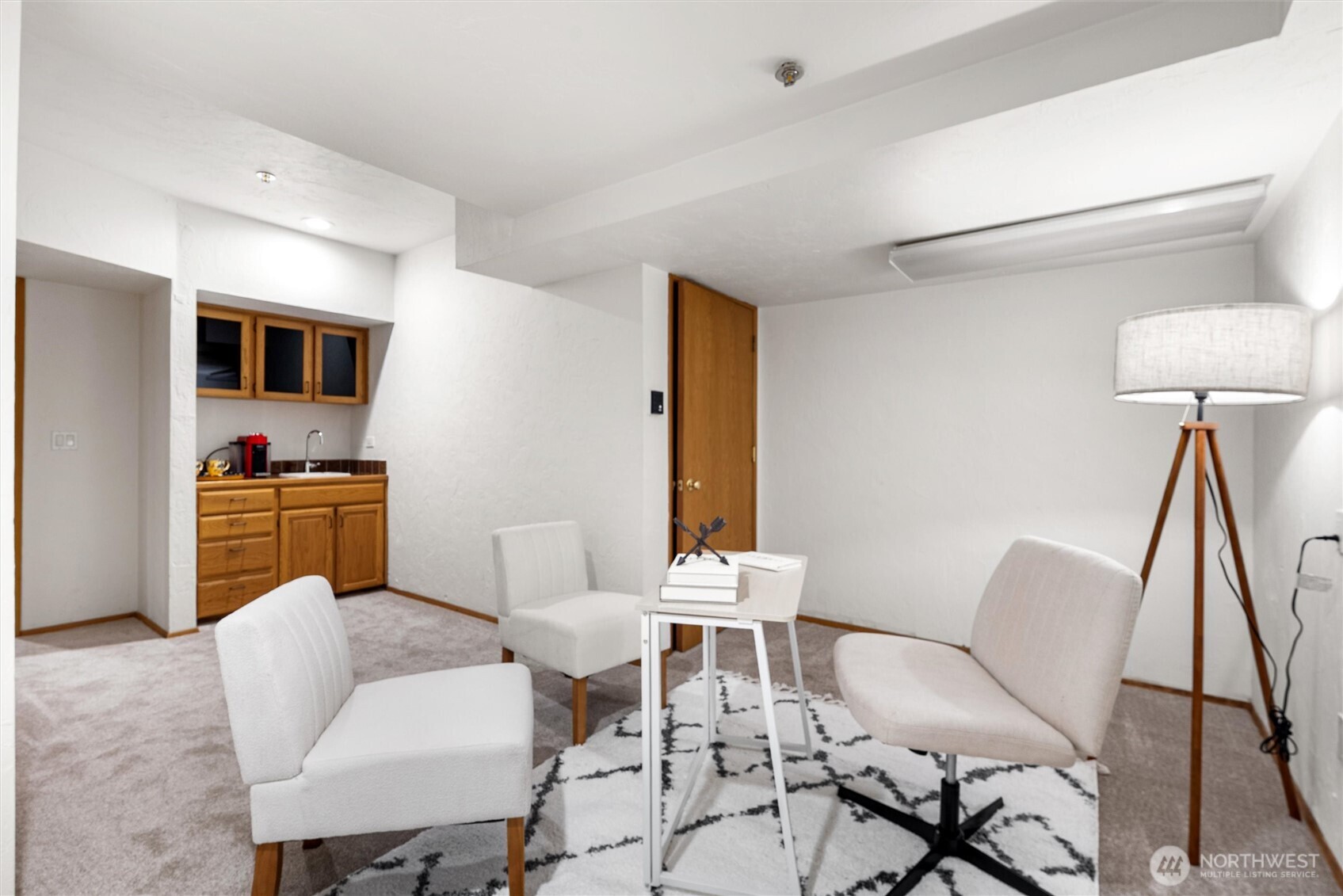 1627 California Avenue SW Unit: 4