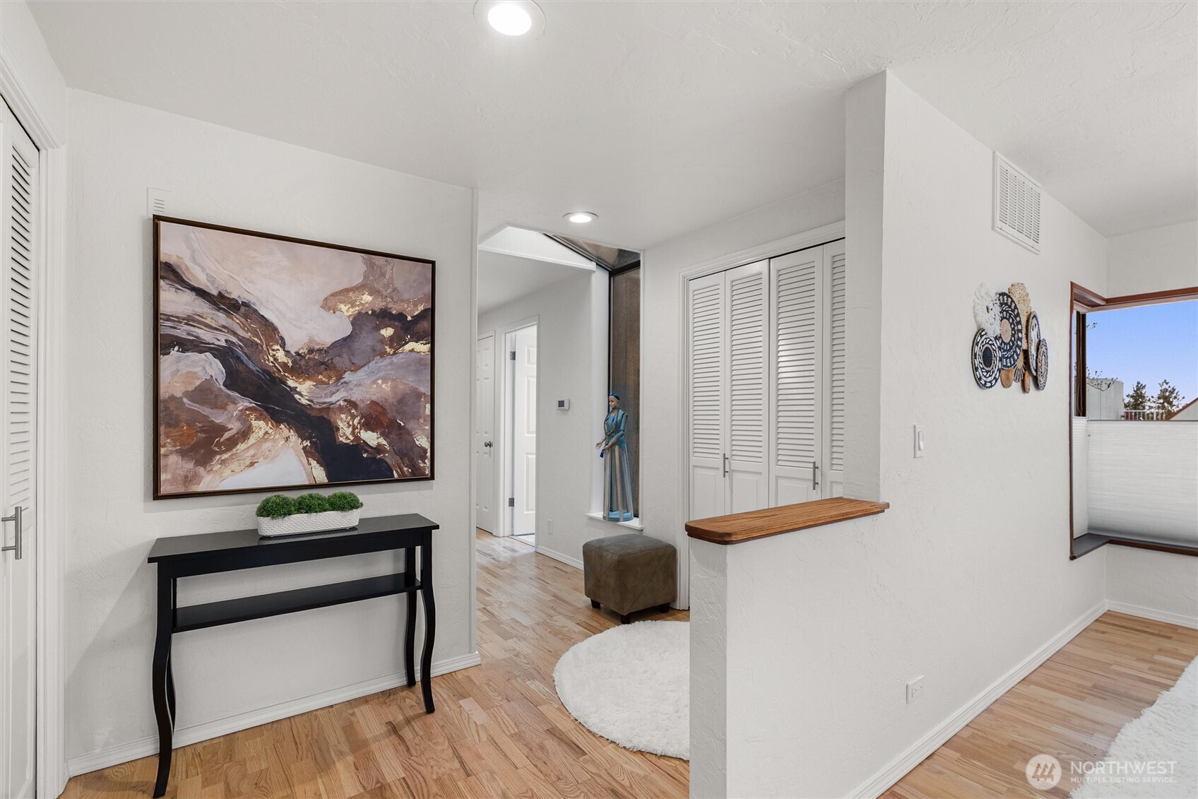 1627 California Avenue SW Unit: 4