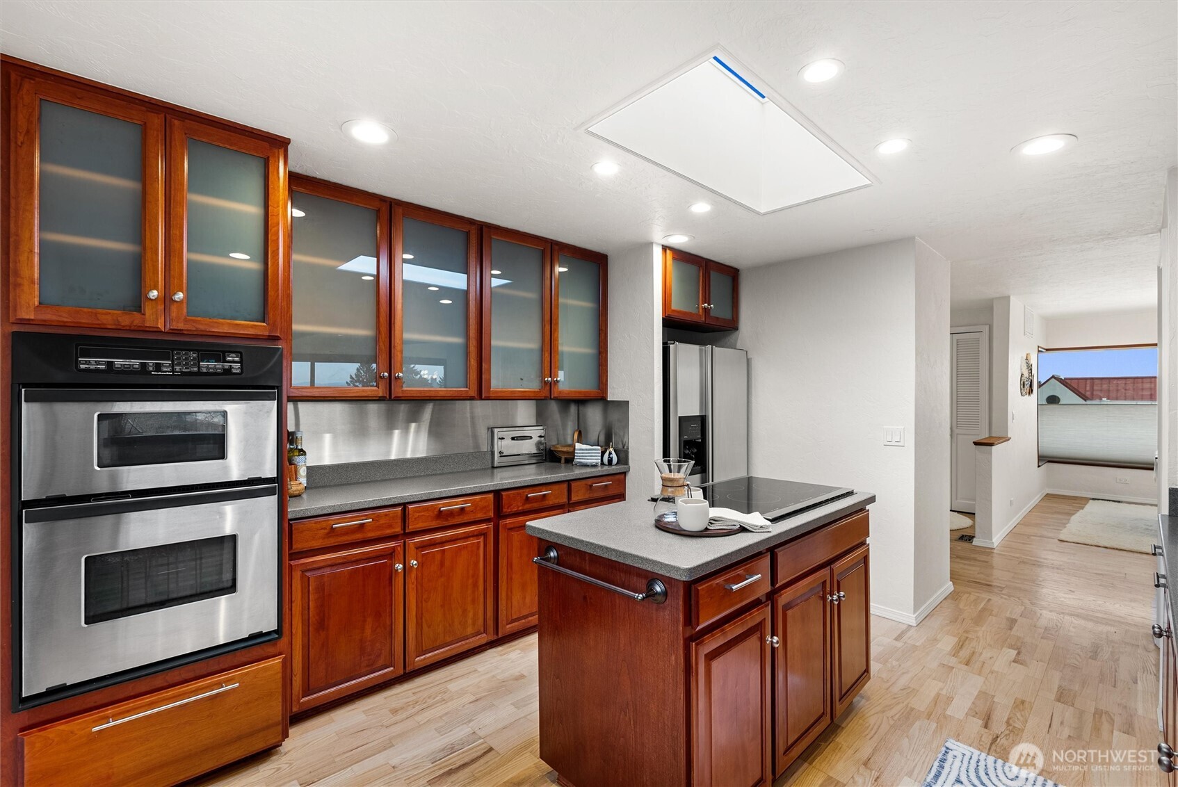 1627 California Avenue SW Unit: 4