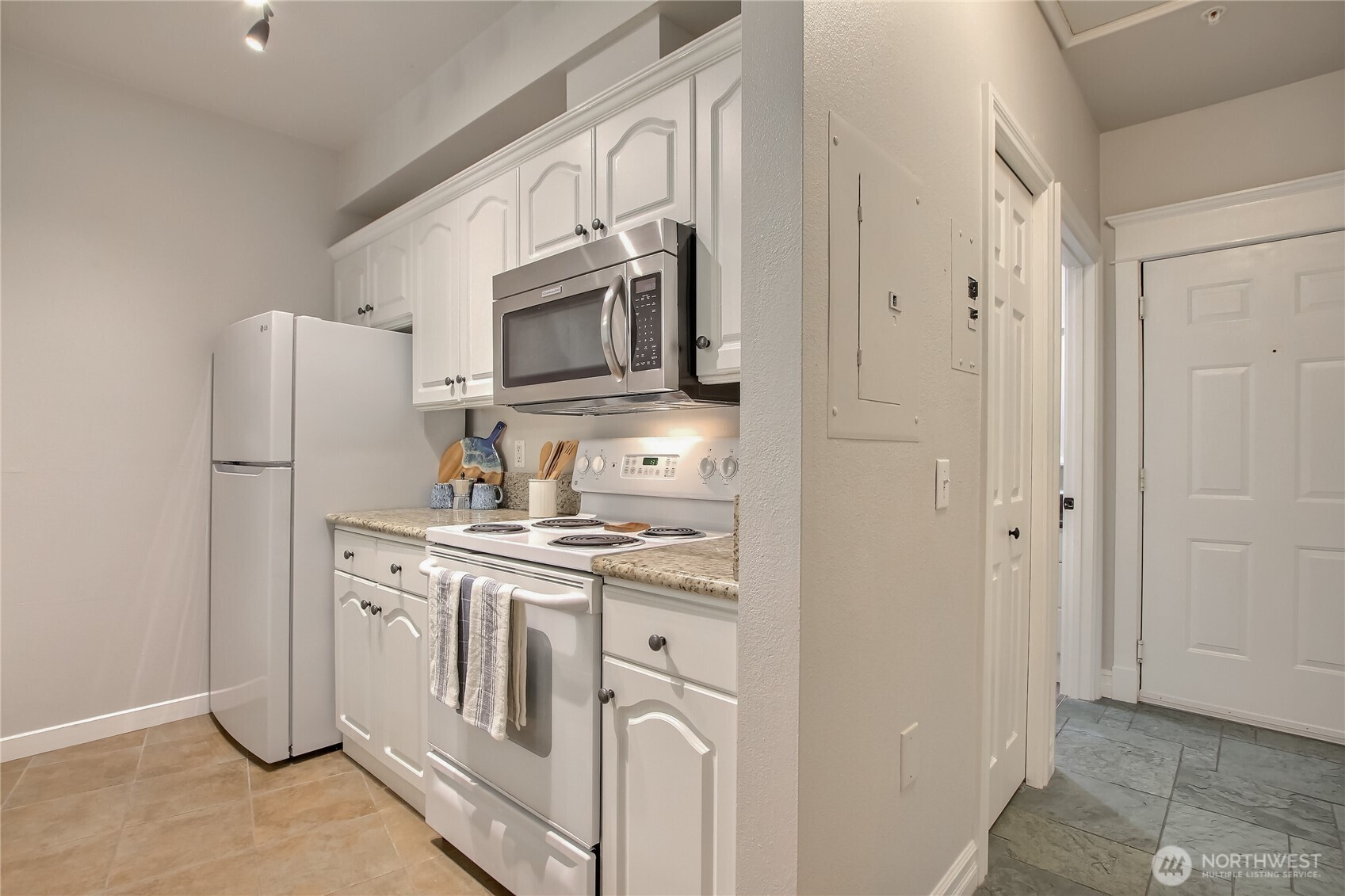801 N N Rainier Avenue Unit: B309
