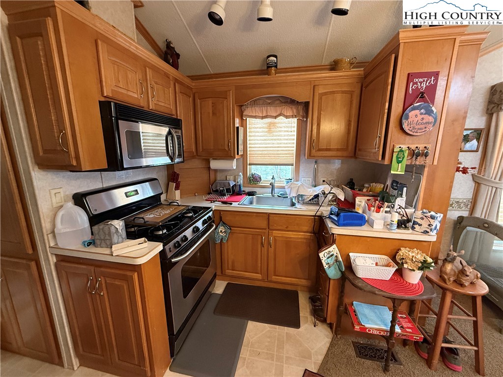 147 Laurelwood Lane