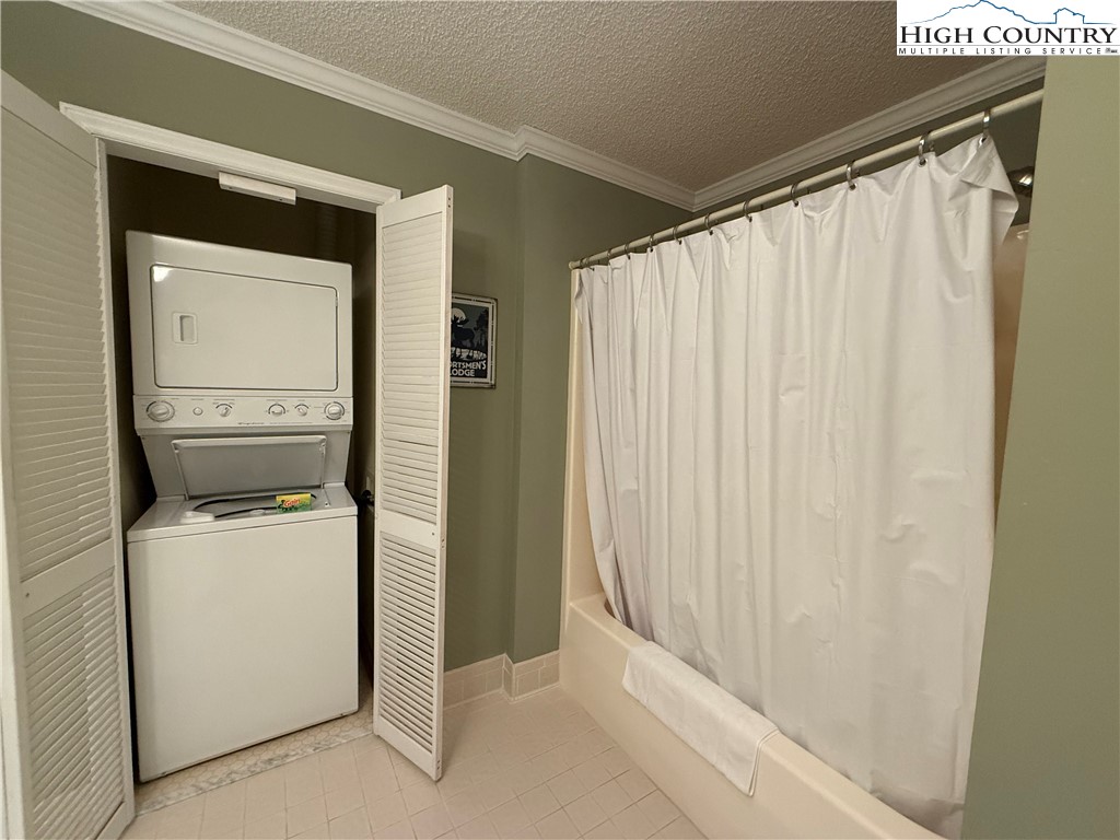 908 Chetola Lake Drive 303 Wren