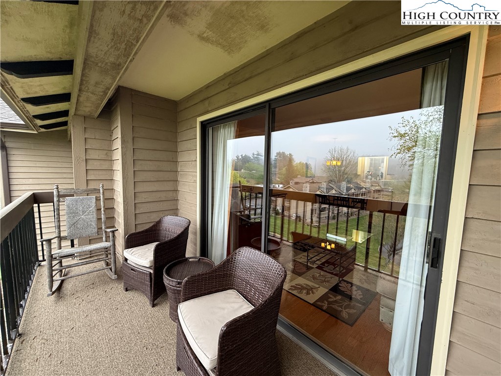 908 Chetola Lake Drive 303 Wren
