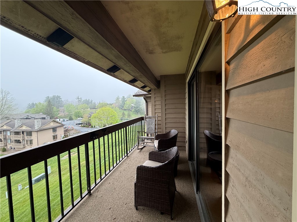 908 Chetola Lake Drive 303 Wren