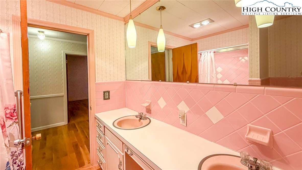 147 Forest Hill Drive