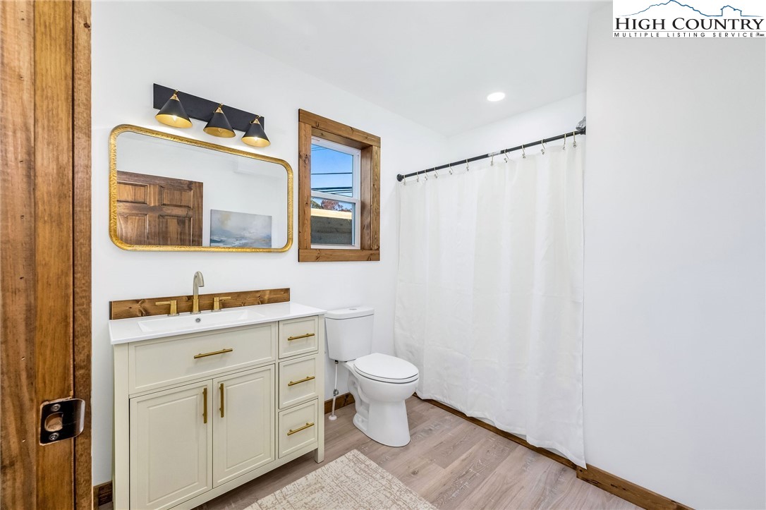 179 Whitethorne Lane