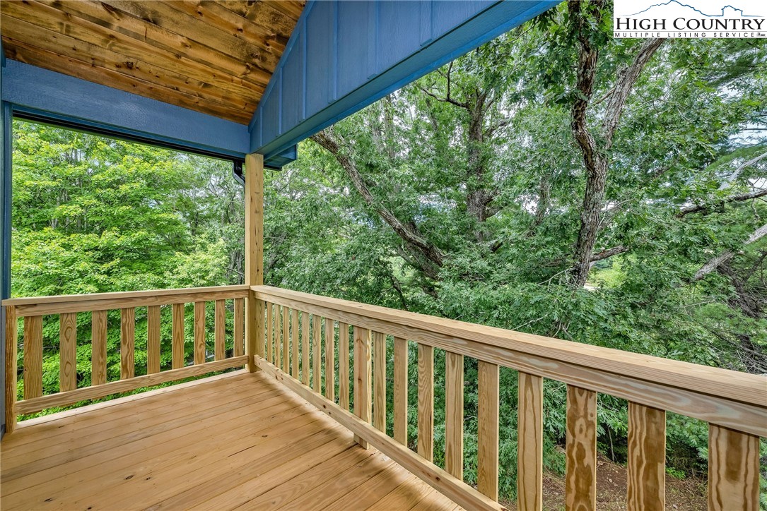 179 Whitethorne Lane