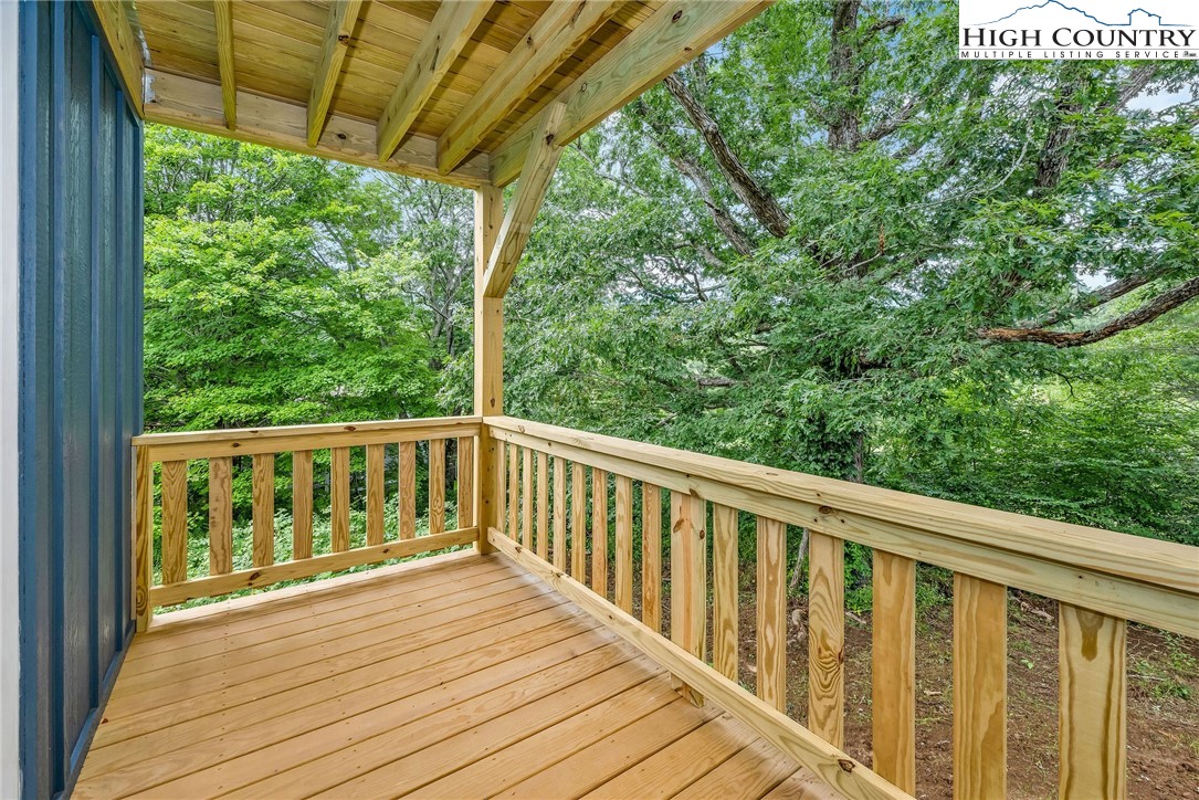 179 Whitethorne Lane