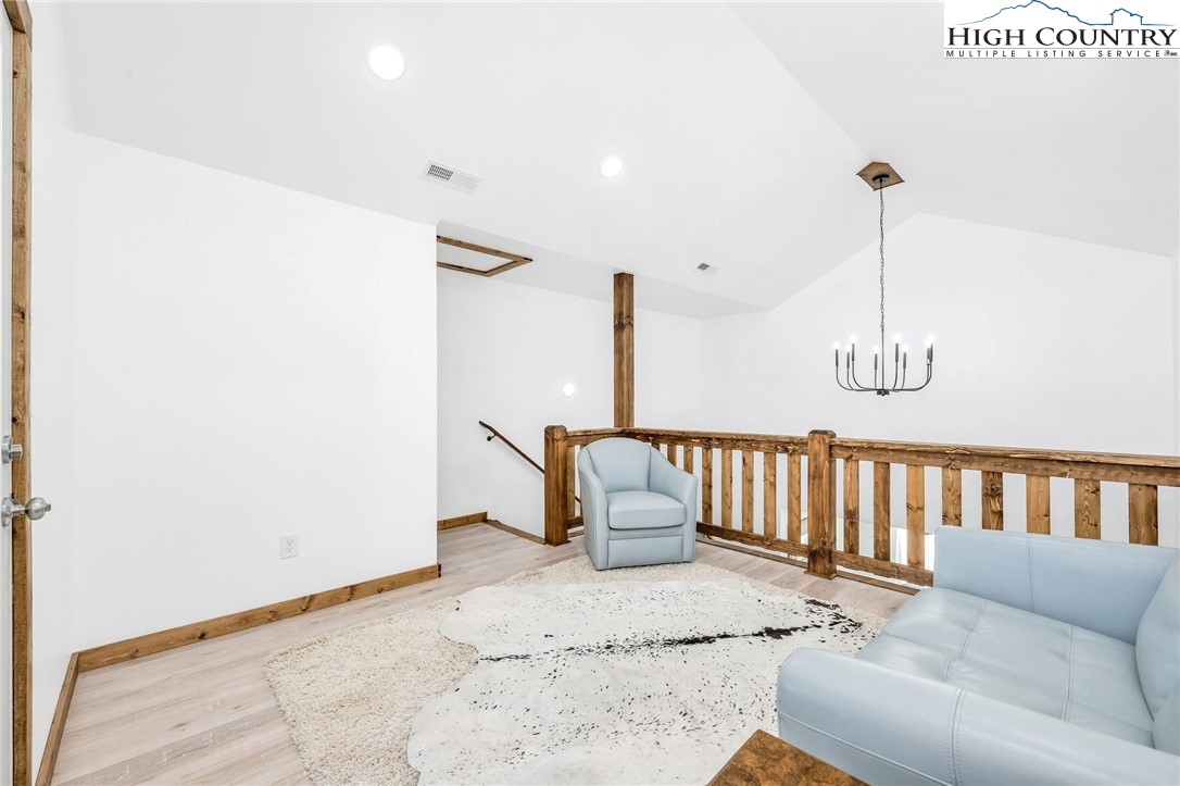 179 Whitethorne Lane