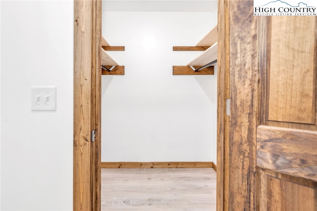 179 Whitethorne Lane