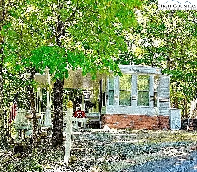 616 Dogwood Circle