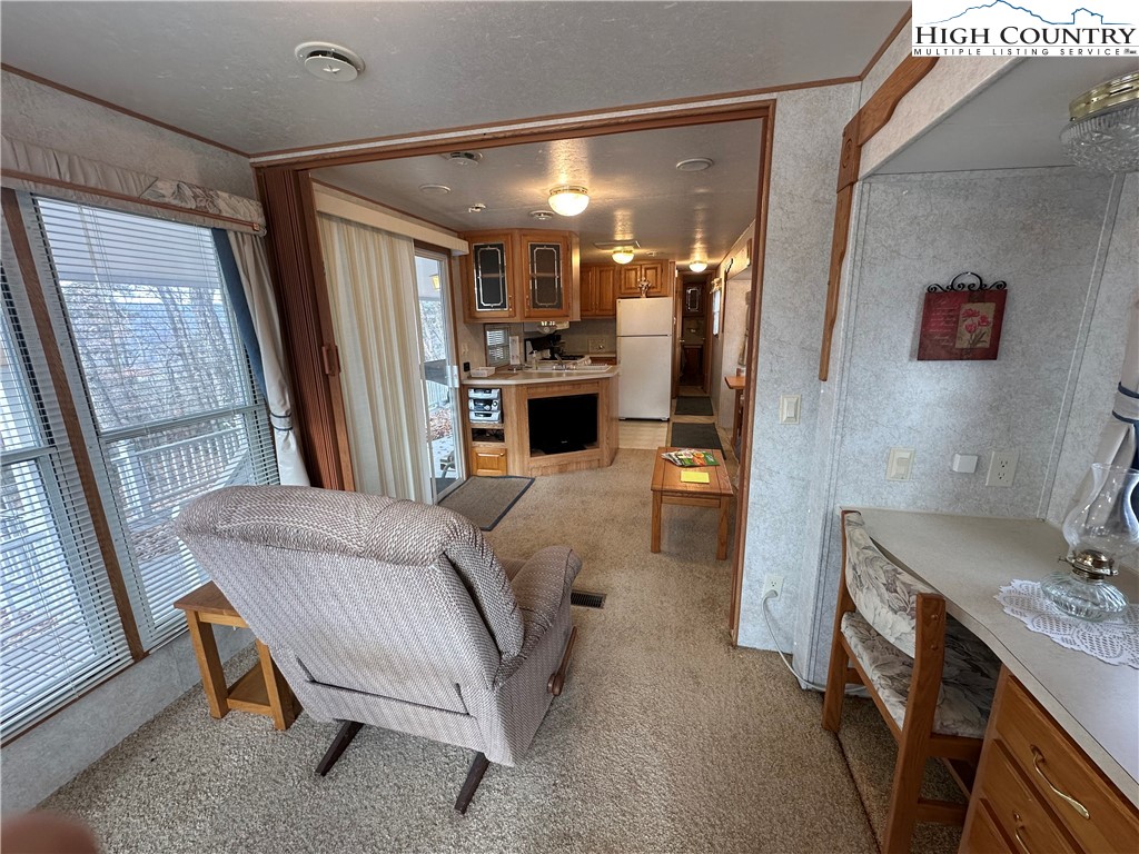 616 Dogwood Circle