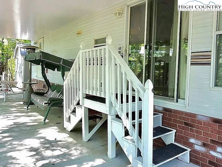 616 Dogwood Circle