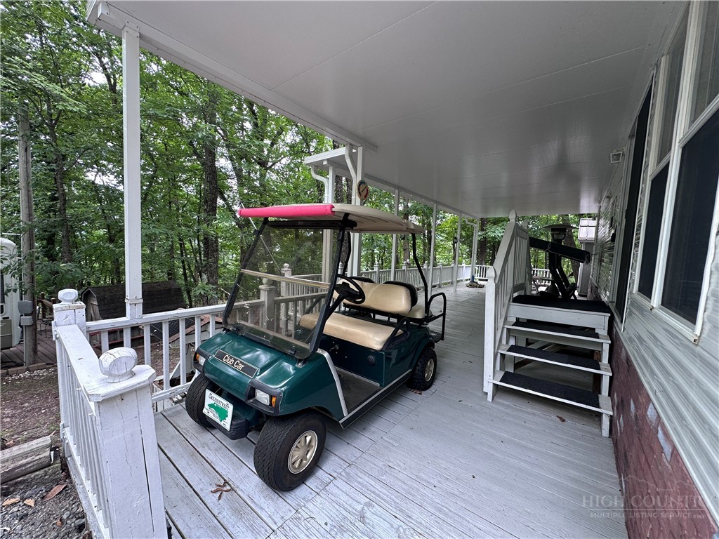 616 Dogwood Circle