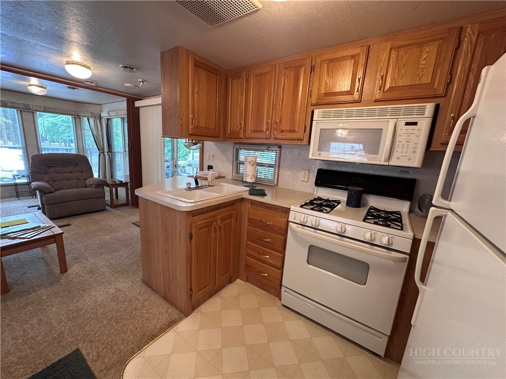 616 Dogwood Circle