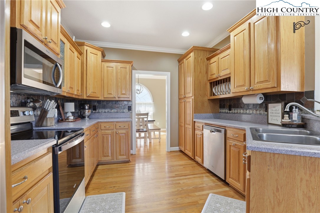 362 Mountain Shadows Drive