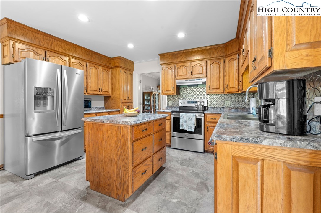 883 Bald Mountain Road