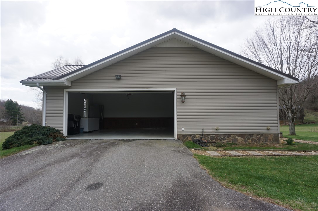 883 Bald Mountain Road