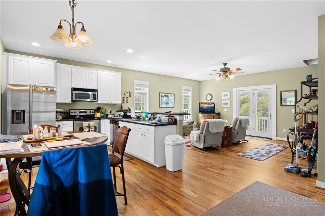 76 Walter Ridge Road