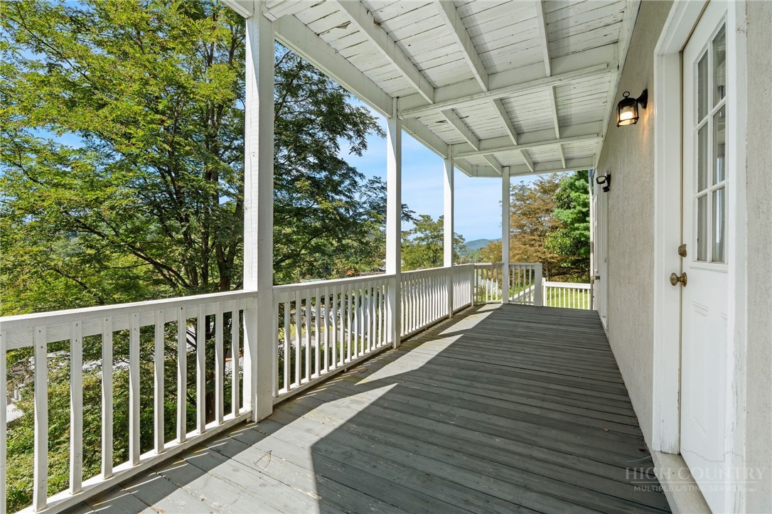 76 Walter Ridge Road