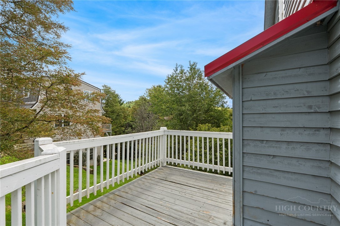76 Walter Ridge Road