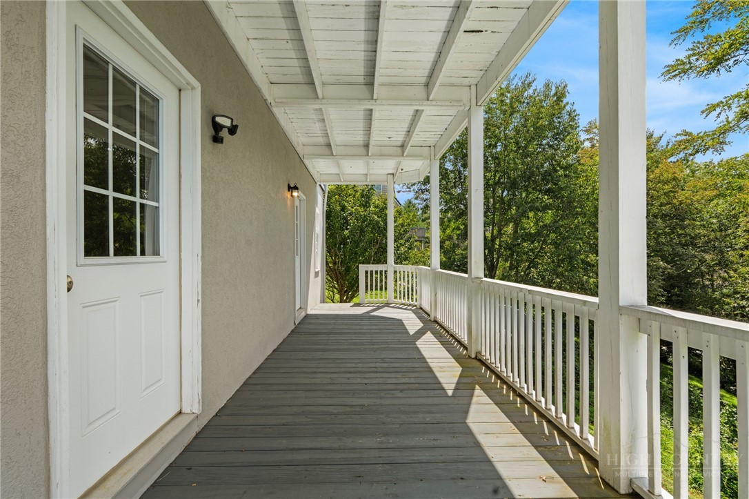 76 Walter Ridge Road
