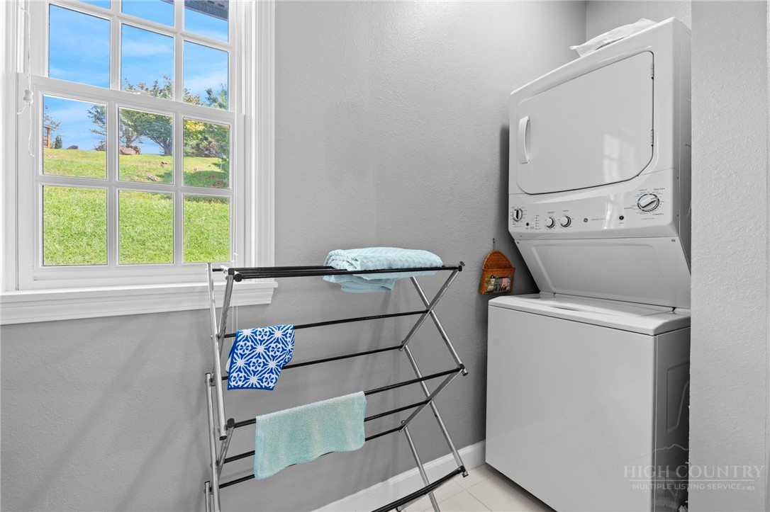76 Walter Ridge Road