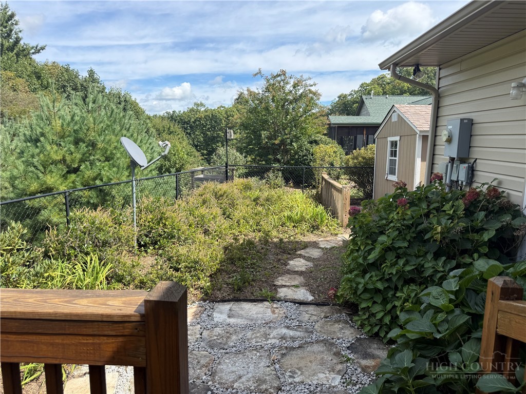 122 Forest Oak Lane