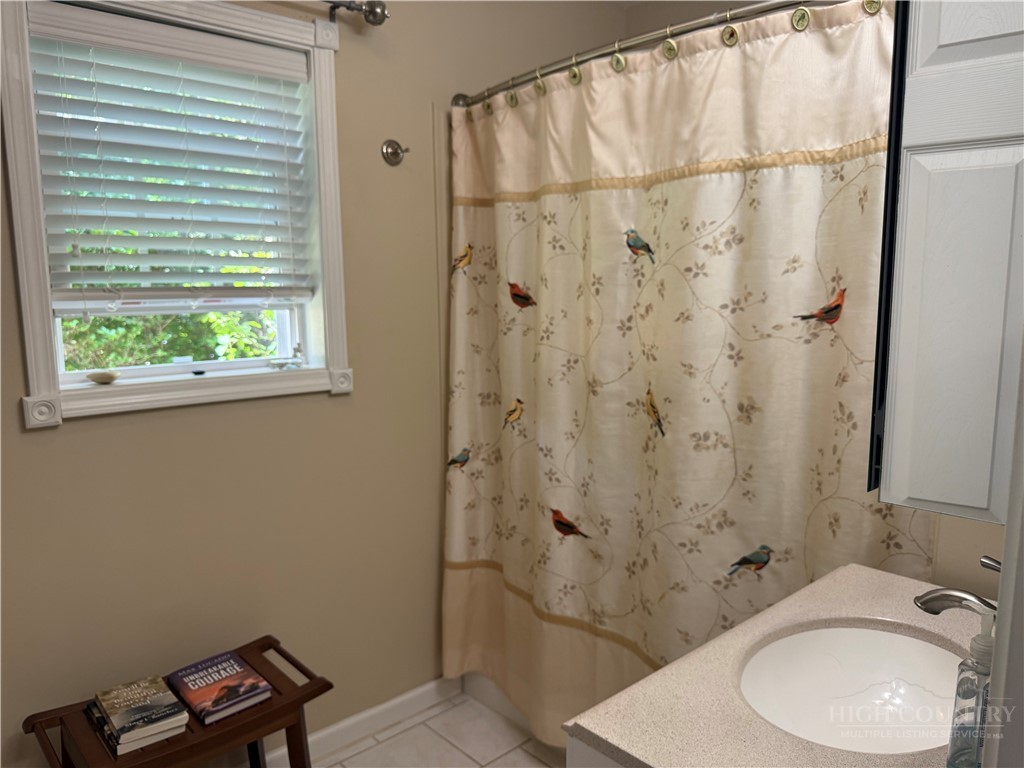 122 Forest Oak Lane