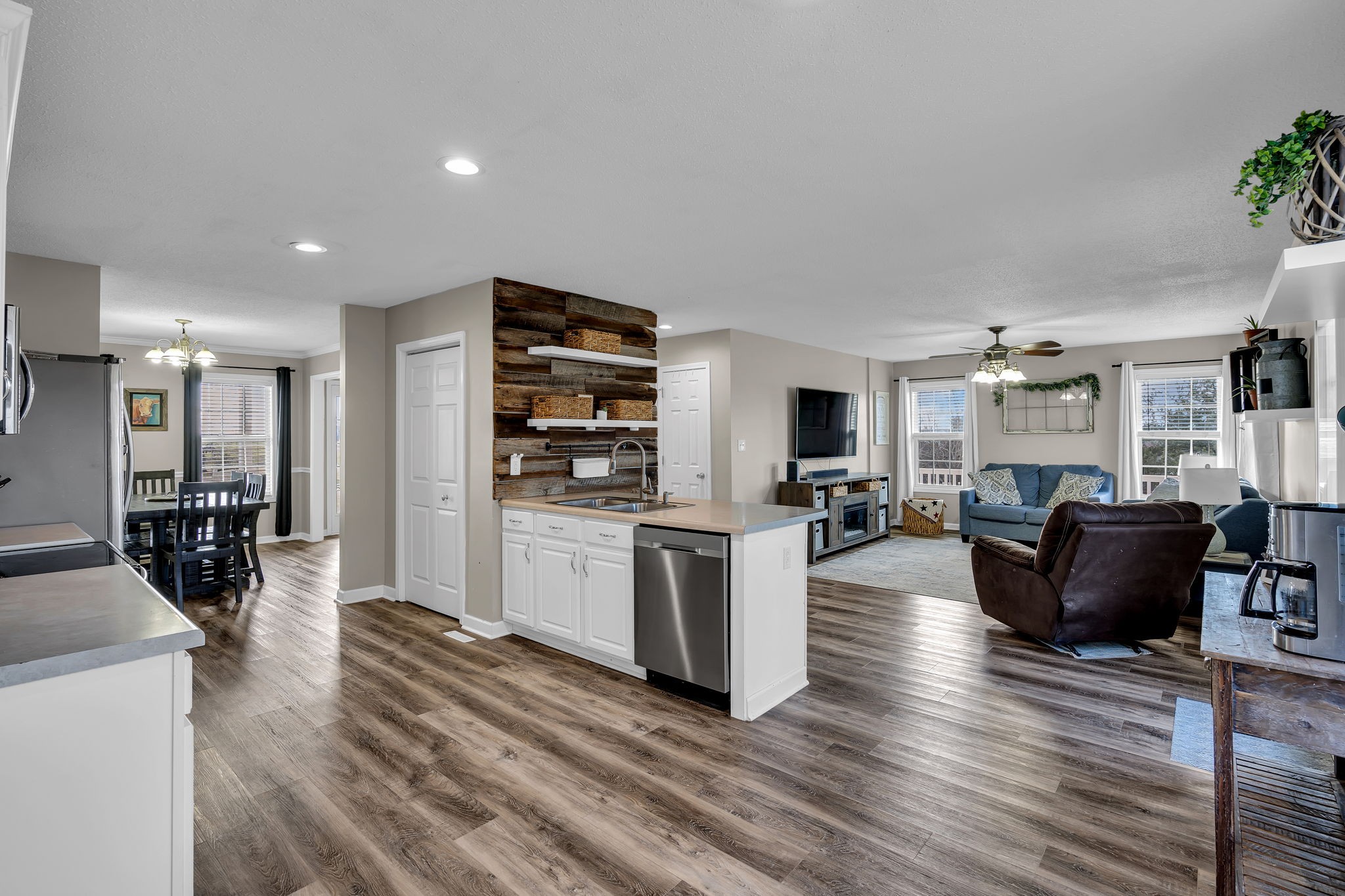 2131 Chester Harris Rd