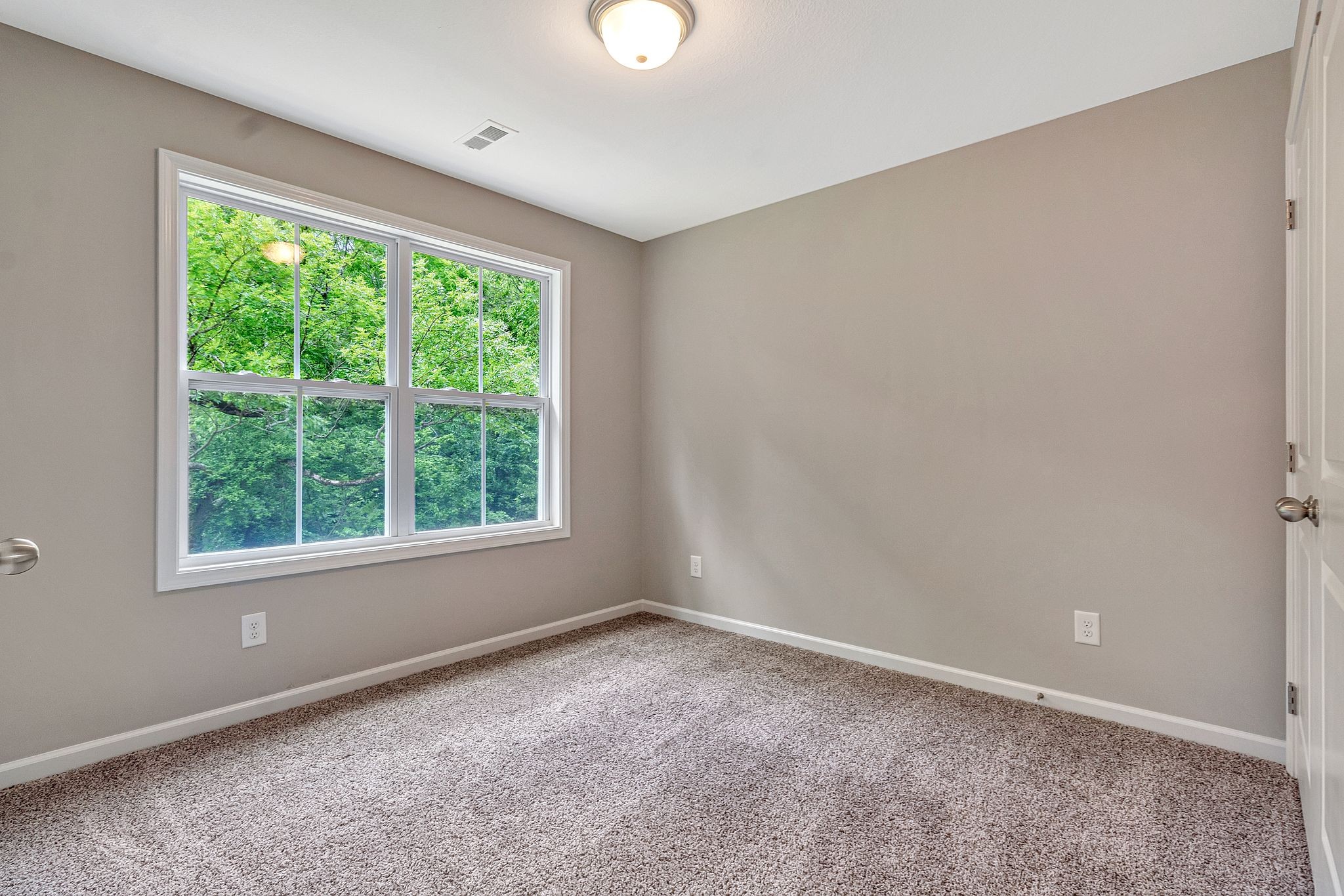 55 W Fork Dr