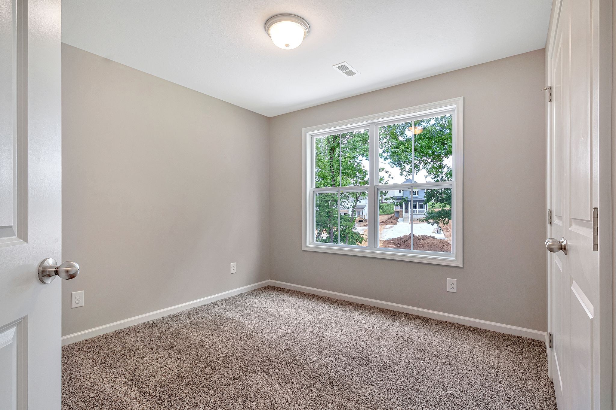 55 W Fork Dr