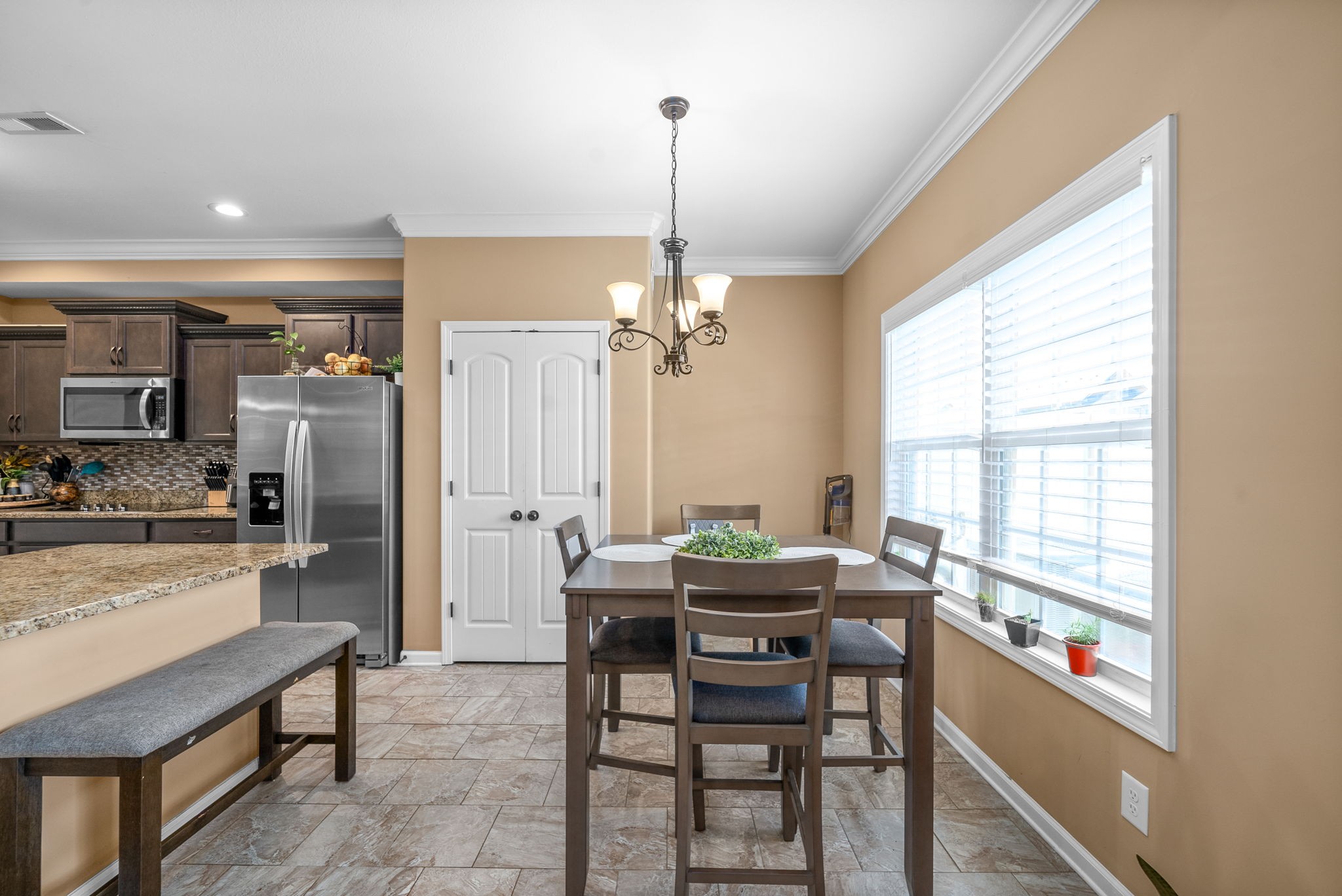 1409 Kingbird Dr