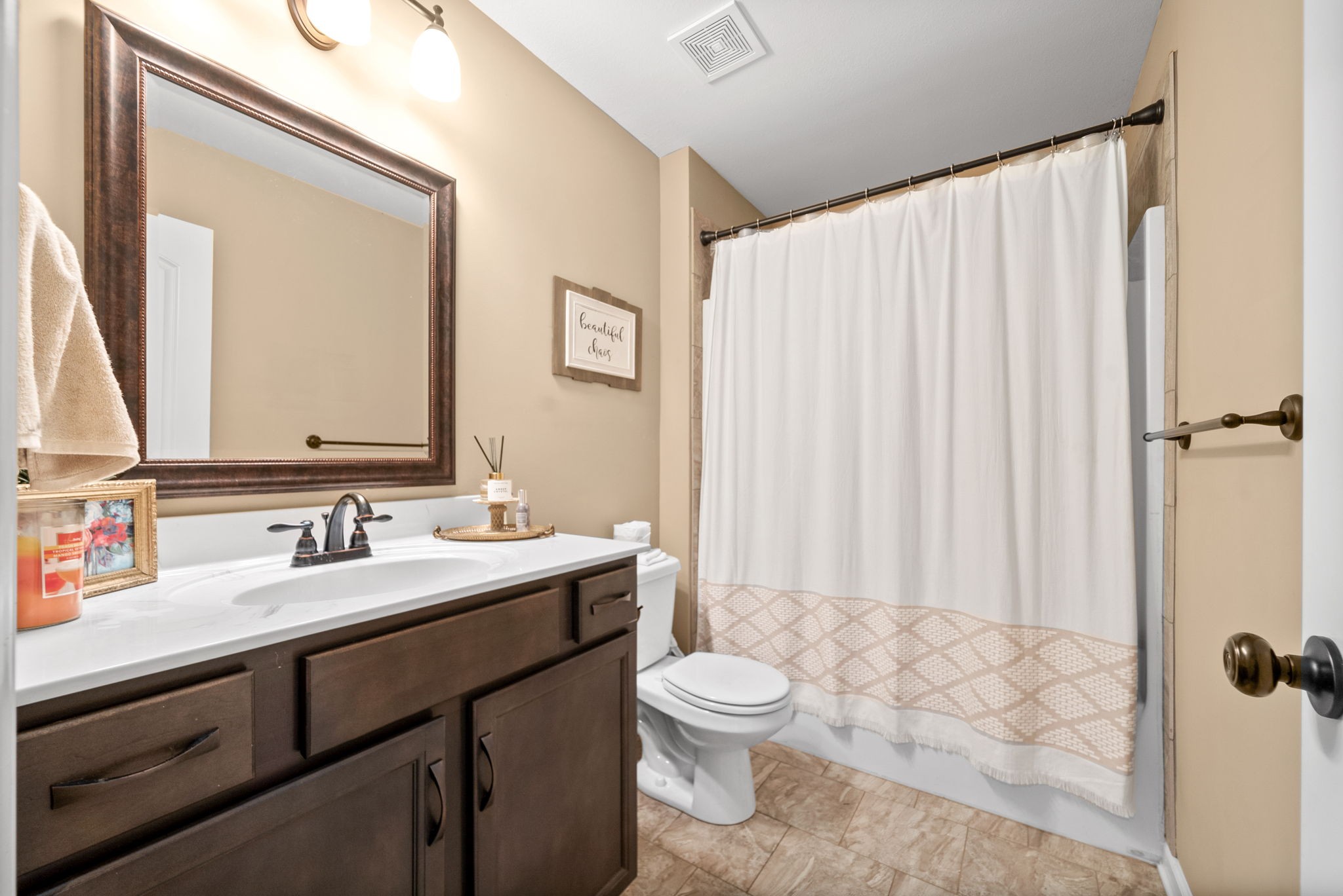 1409 Kingbird Dr
