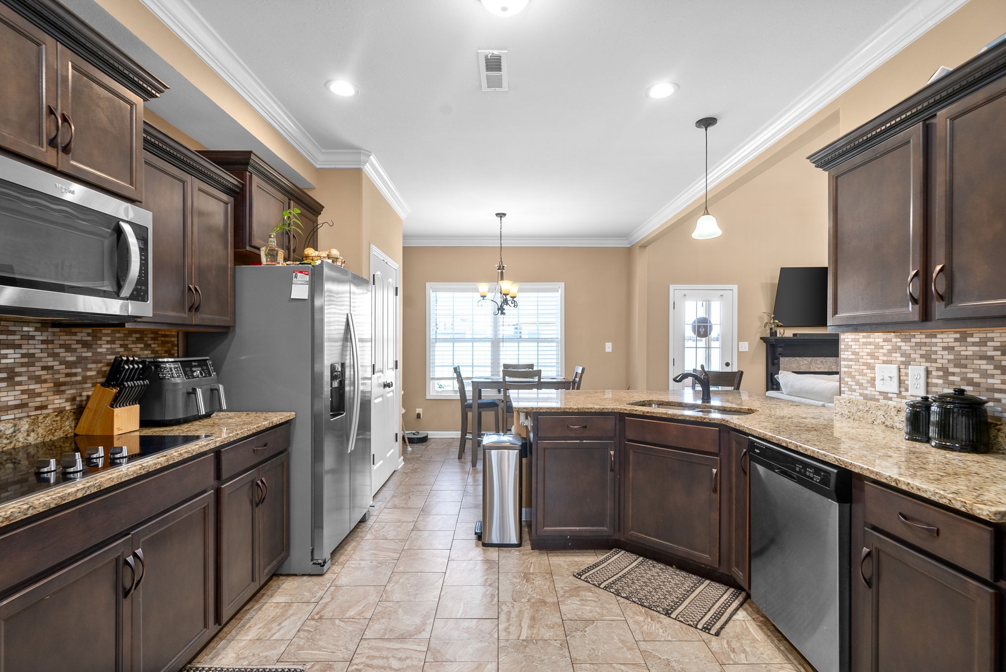 1409 Kingbird Dr