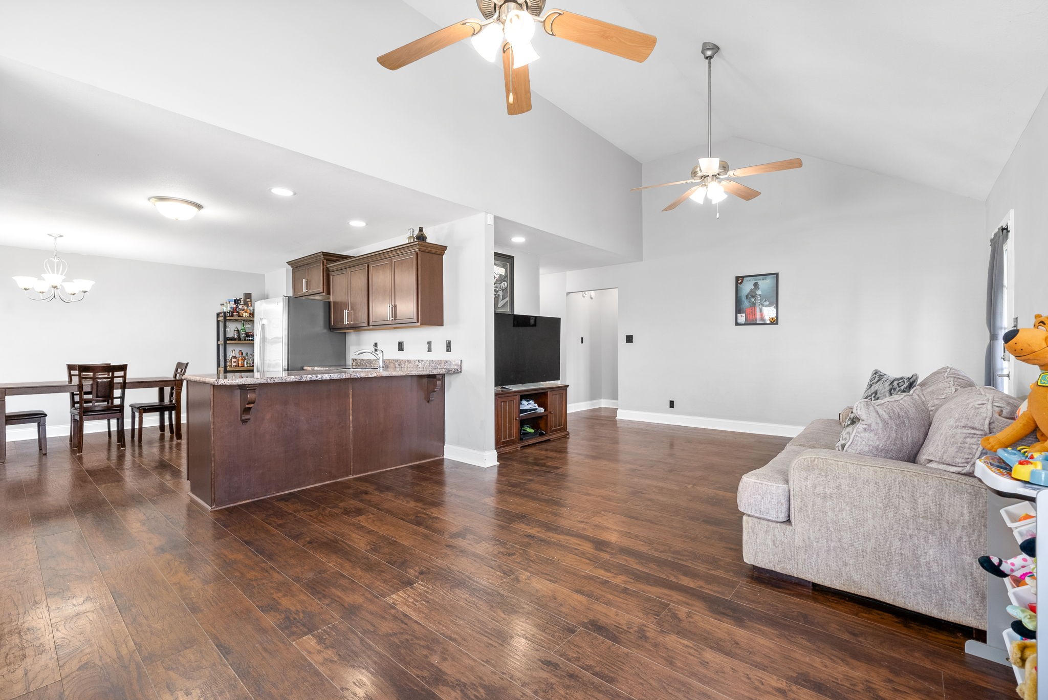 1005 Harding Dr