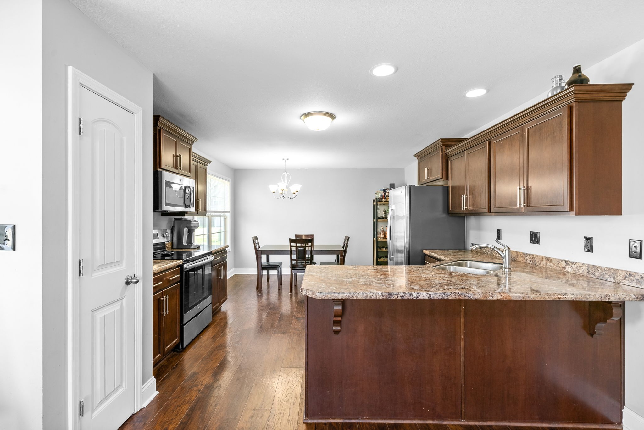 1005 Harding Dr