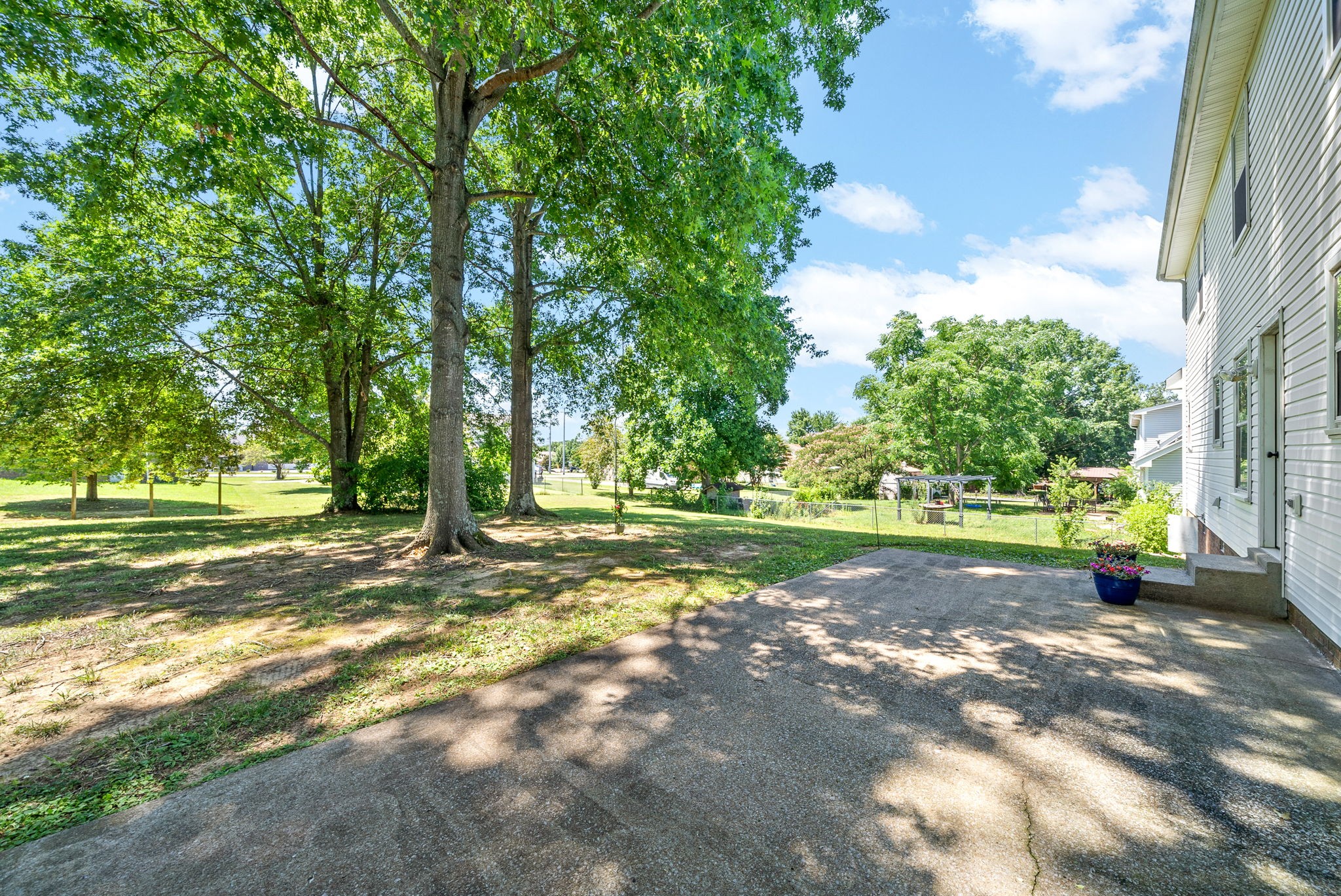 184 Lancashire Dr