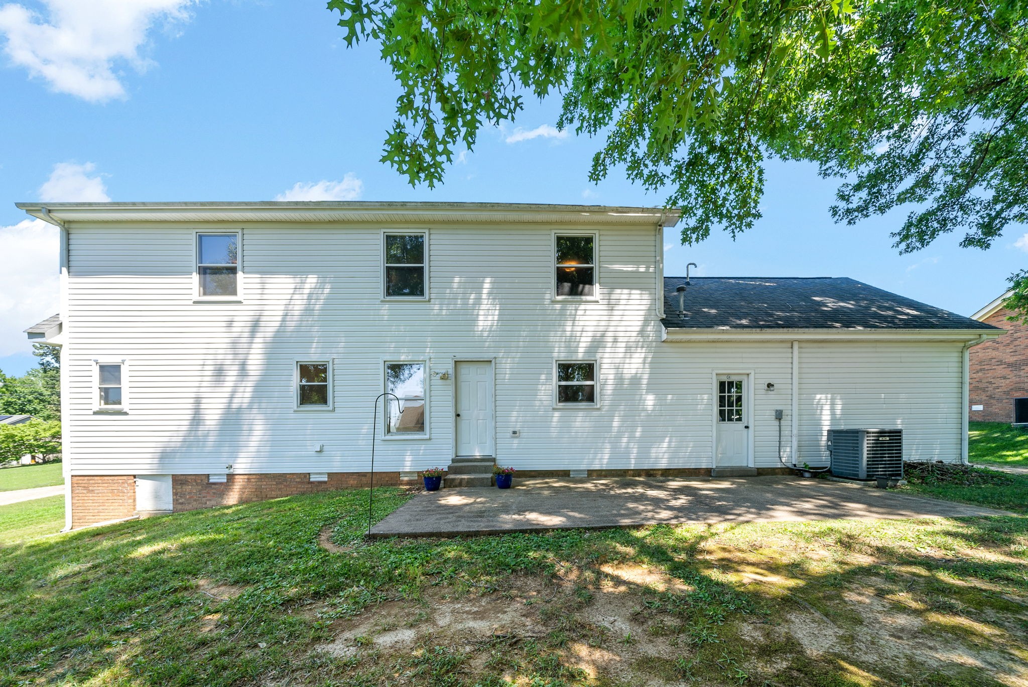 184 Lancashire Dr
