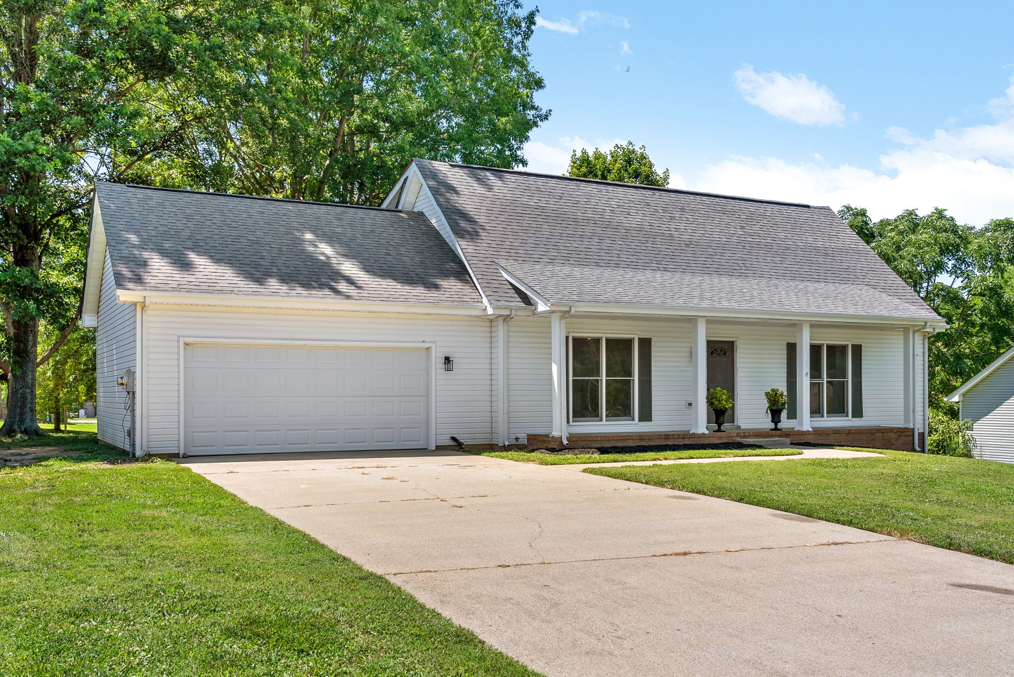 184 Lancashire Dr