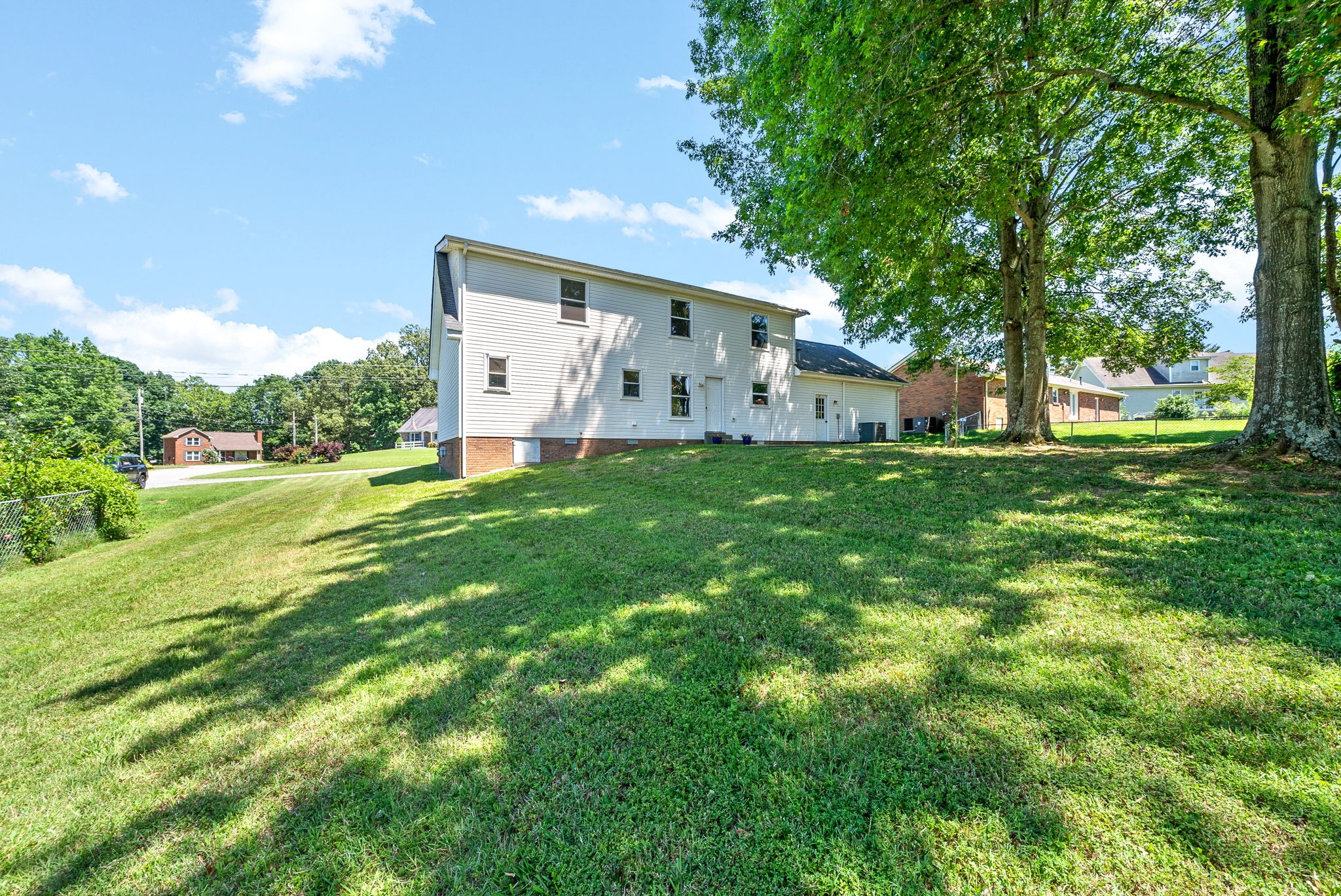 184 Lancashire Dr