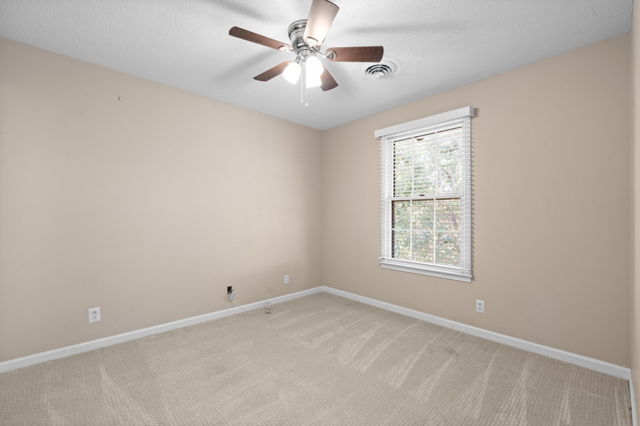 522 Windsor Dr