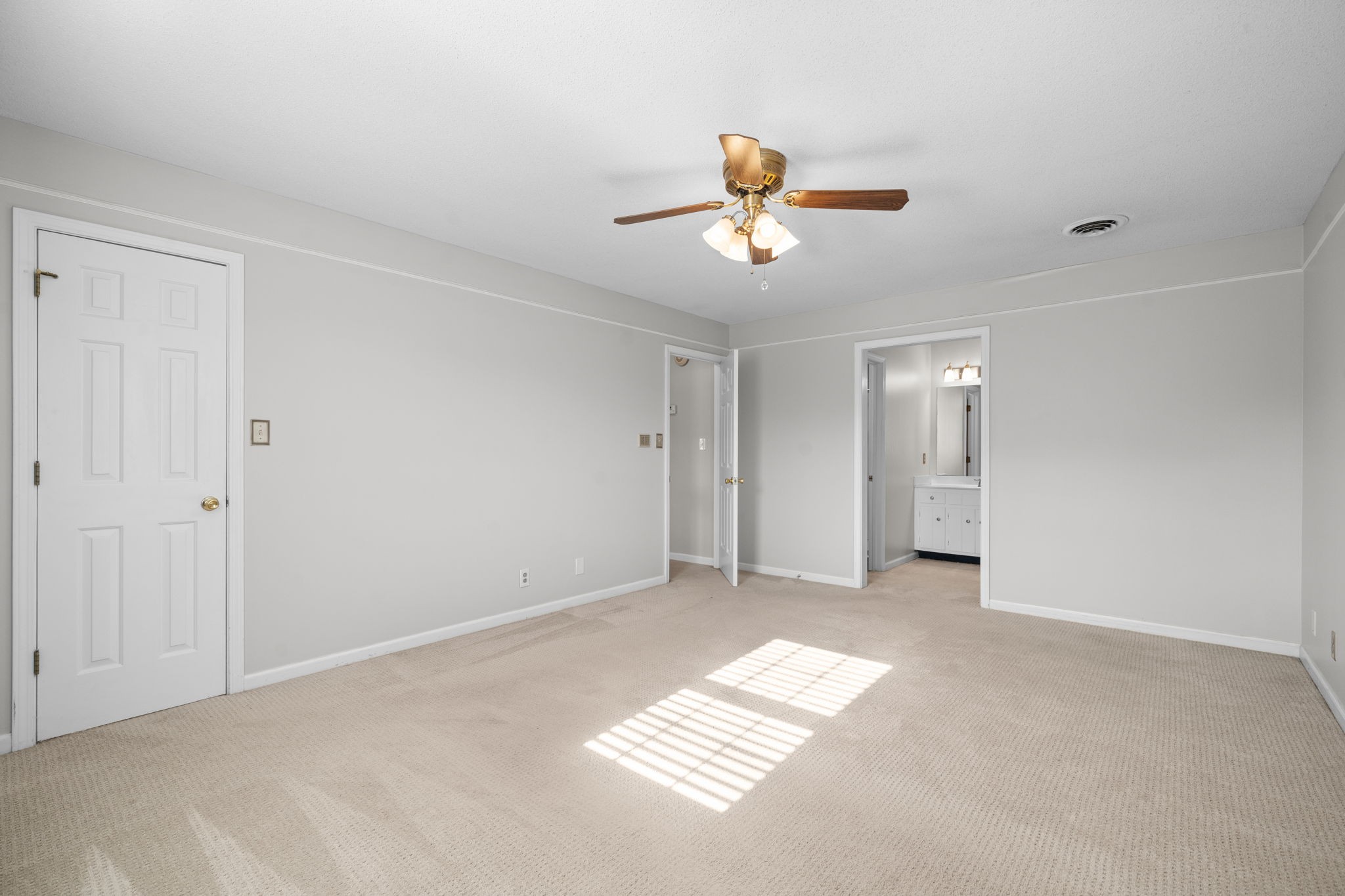 522 Windsor Dr