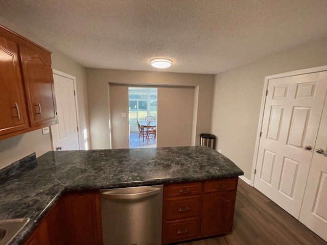 290 Golden Pond Ave
