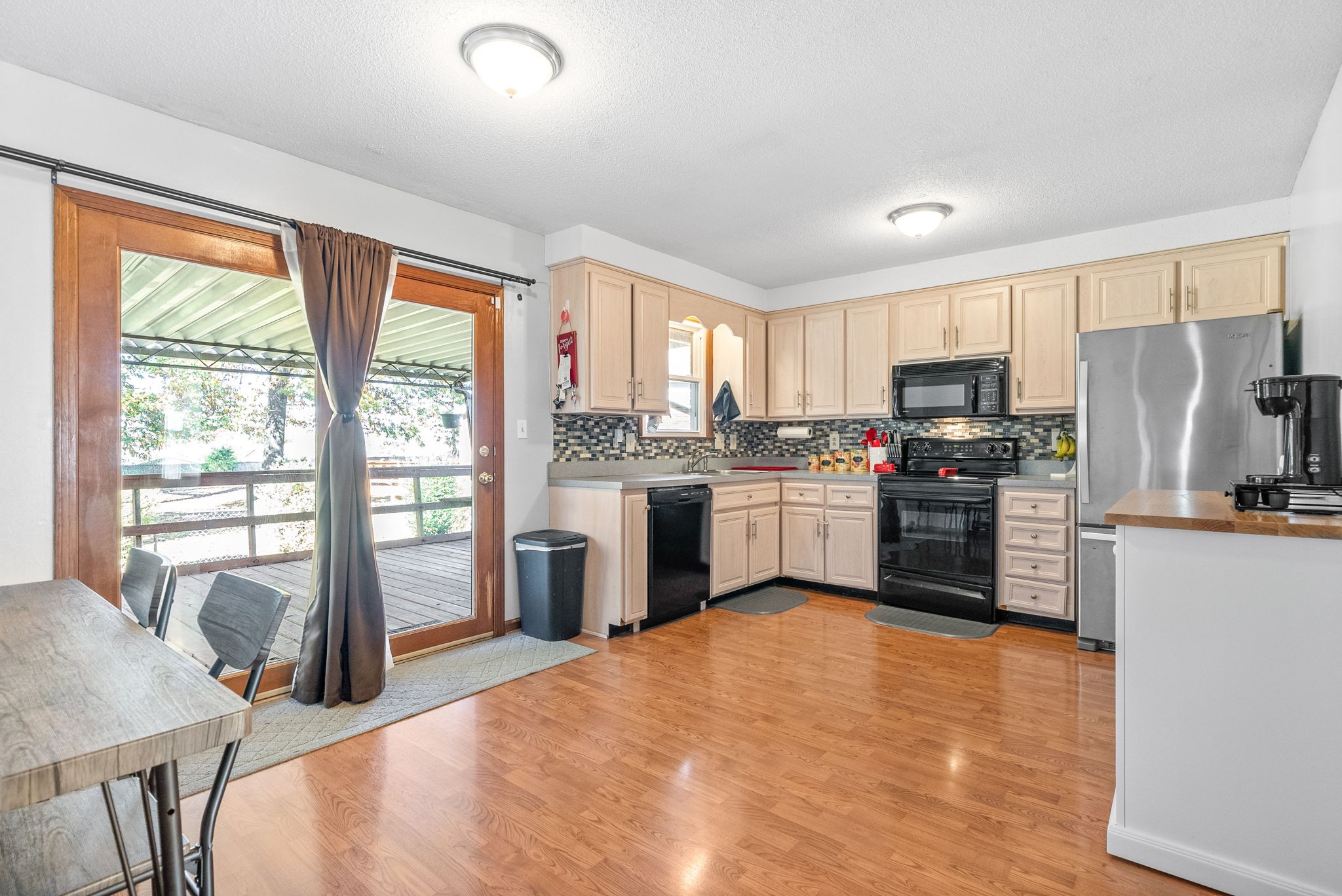 112 Darlene Dr